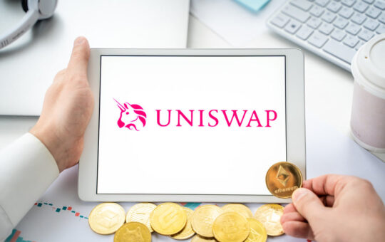 Uniswap consolidates ahead of a possible bullish move