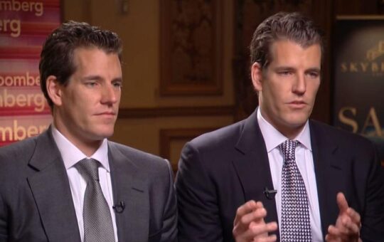 Cameron Winklevoss Calls for DCG Board to Sack Barry Silbert