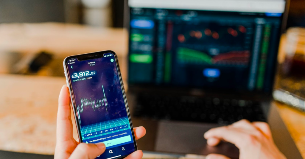 Is DeFi a Better Choice for Crypto Investors Than CeFi? A Deep Dive