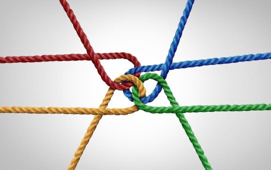 Lido V2 Upgrade to Bring Withdrawals and Staking Router, BANXA Holdings Integrates with MetaMask, Ramp Reveals Off-ramp Product, StarkWare to Partner with Chainlink Labs