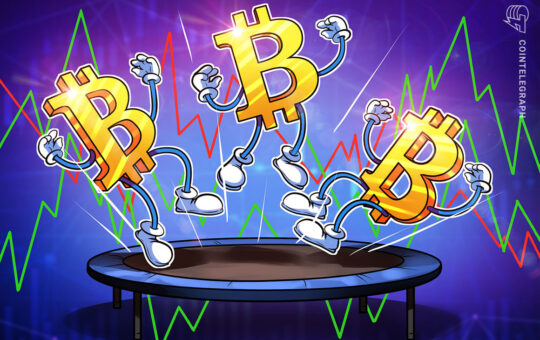 Bitcoin price briefly clears $31K as monthly, quarterly close nears