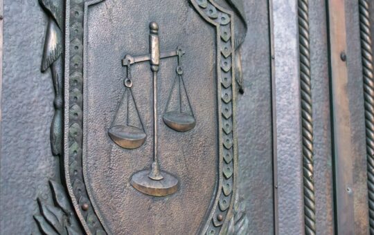 Russia’s Supreme Court: Criminals’ Bitcoin-to-Fiat Trades Constitute Money Laundering