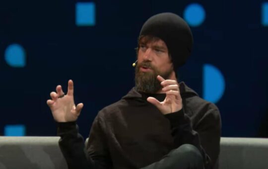 Twitter Co-Founder Endorses Pro-Bitcoin Candidate Robert Kennedy Jr.