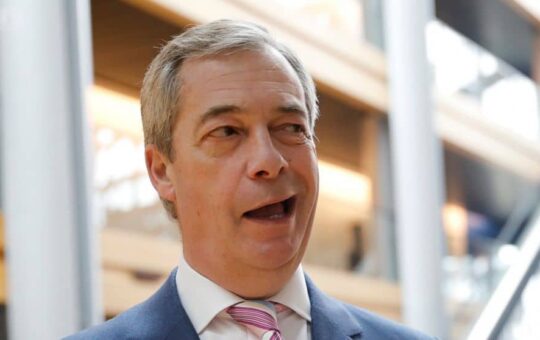 UK's Nigel Farage Hails Bitcoin as the Ultimate 'Anti-Lockdown' Investment 