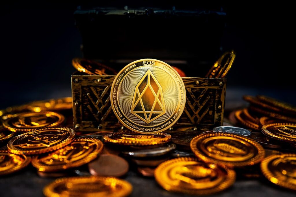 Mike Novogratz Sees a Promising Future for Bitcoin; Potential Spikes for Eos & InQubeta