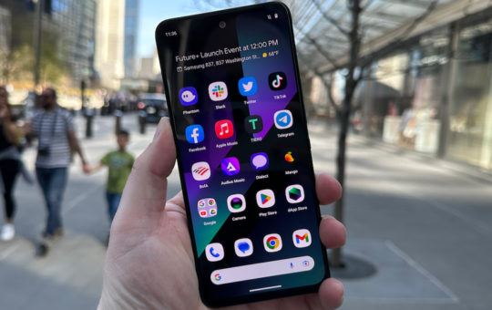 Solana Reveals Saga 'Chapter 2' Phone After Airdrop Frenzy Fueled Sellout