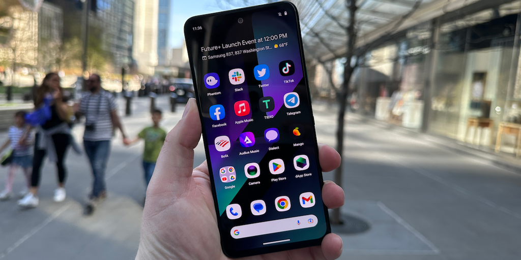 Solana Reveals Saga 'Chapter 2' Phone After Airdrop Frenzy Fueled Sellout