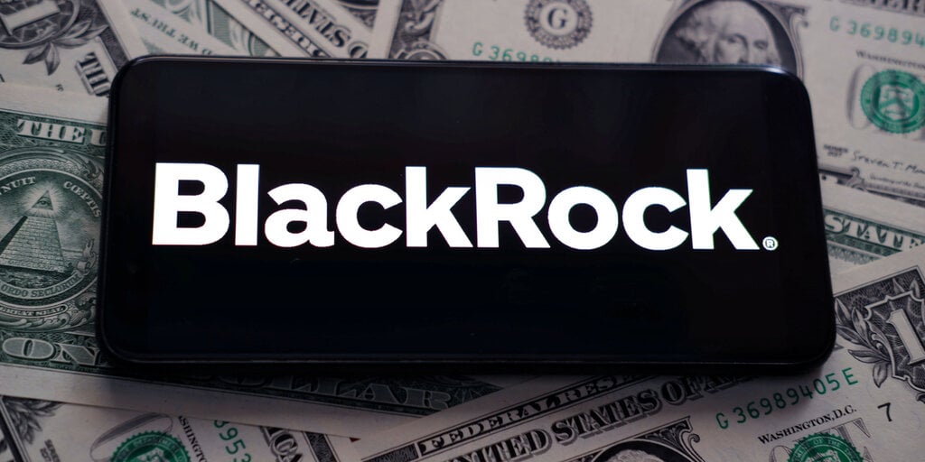 BlackRock Seeks to Add Bitcoin ETFs to Its Strategic Portfolio