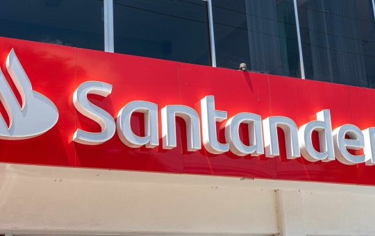 Santander Targets Crypto Payment Flows With Stablecoin Strategy