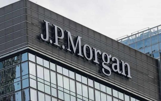 JPMorgan Accused of Silencing Crypto Advocates With Hidden De-Banking Tactics
