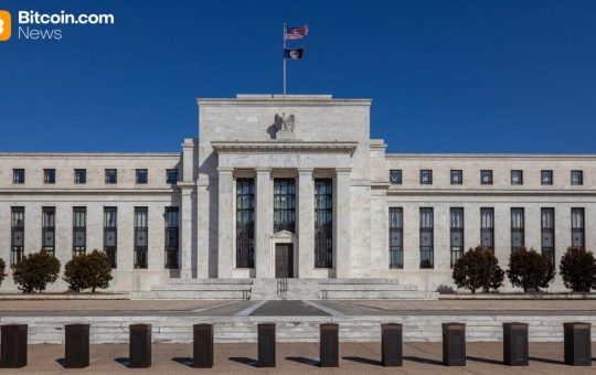 Fed Explores Payment Account That Could Pull Crypto Into the Heart of US Finance