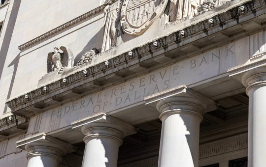 Tokenization Threatens Deposit Stability, Dallas Fed Researchers Warn