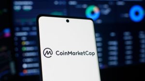 Binance-Owned Coinmarketcap Buys Coinglass as Data Debate Grows